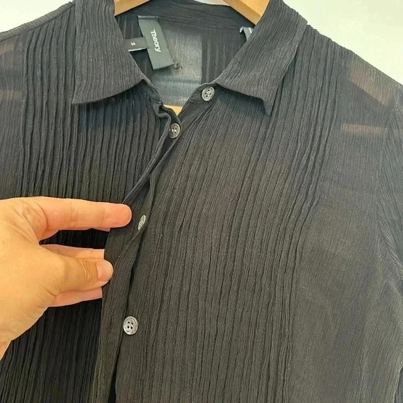 Theory 'Dionelle' Pintuck Pleat Textured Chiffon Black Sheer Blouse 100% Silk S - Picture 8 of 13